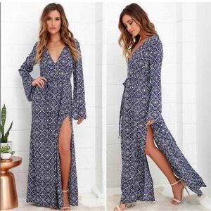 Lulus blue and white long sleeve maxi dress with slits size xsmall